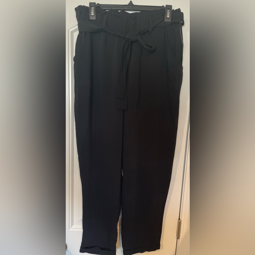 SO High rise paper bag pants NWT Black size Large